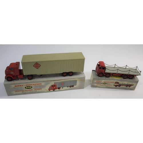 1554 - DINKY TOYS - FODEN a boxed 905 Foden Flat Truck with chains (red cab and grey flatbed), and boxed 94... 