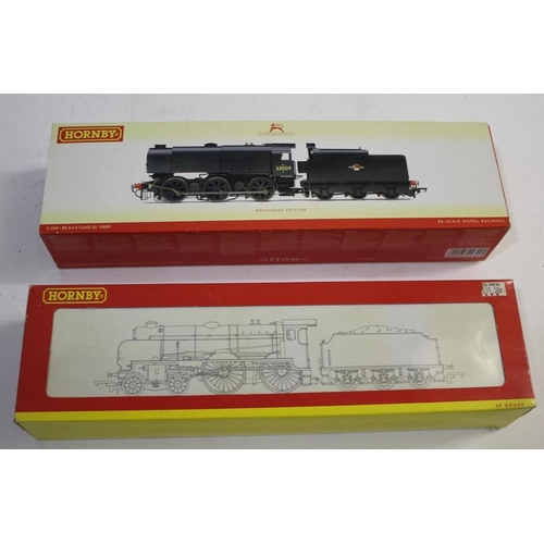 1559 - HORNBY BOXED LOCOMOTIVES 2 boxed locomotives including R2344 Class Q1 Weathered Edition, and R2124 S... 