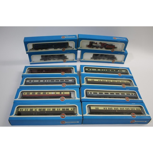 1581 - AIRFIX BOXED LOCOMOTIVES & ROLLING STOCK including 4 boxed locomotives, 54100-6 31/4 Diesel, 54151-4... 