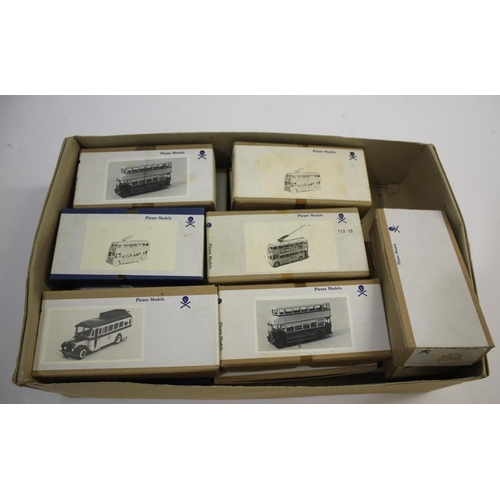 1596 - PIRATE MODELS - BOXED BUS KITS 14 boxed metal bus kits by Pirate Models, all look unused including N... 