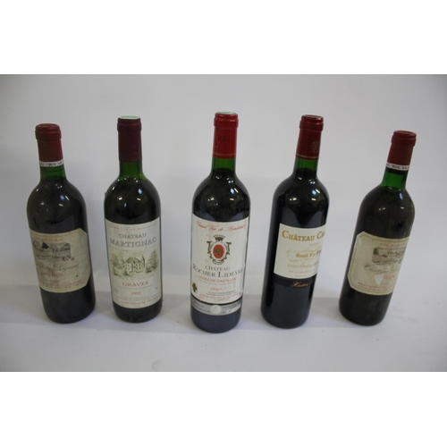 1891 - WINE 10 various bottles of wine including Chateau Martignac Graves 1992, Chateau Dignac 1985 (2), Ch... 