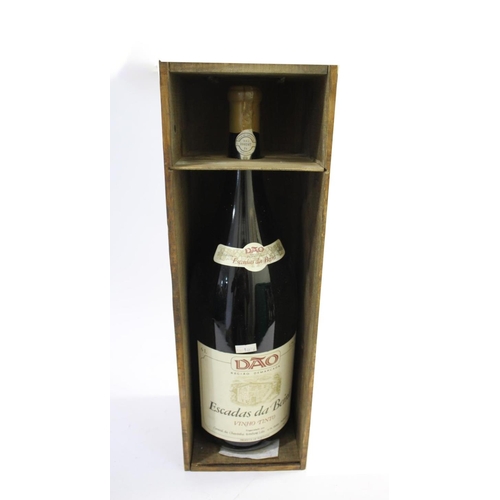 1900 - ESCADAS DA BEIRO - LARGE BOTTLE OF RED WINE, 1980 a large 6 litre bottle of Escadas Da Beiro, Vinho ... 