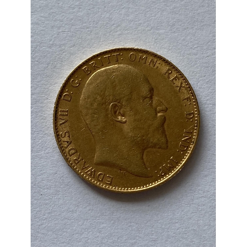 1296 - AN EDWARD VII SOVEREIGN. An Edward VII Sovereign dated 1904.