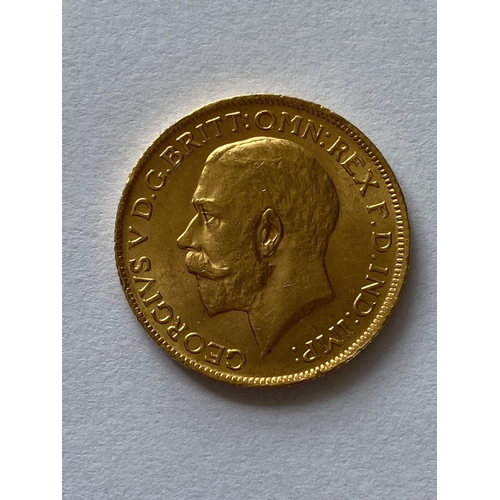 1298 - A GEORGE V SOVEREIGN.A George V Sovereign dated 1914.