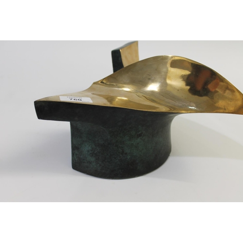 760 - ABSTRACT BRONZE SCULPTURE a polished bronze abstract sculpture of curving shape, with a verdigris lo... 