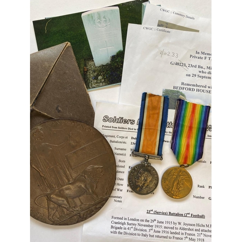 280 - A FIRST WORLD WAR PAIR AND MEMORIAL PLAQUE TO THE 2ND FOOTBALL BATTALION OF THE MIDDLESEX REGIMENT. ... 