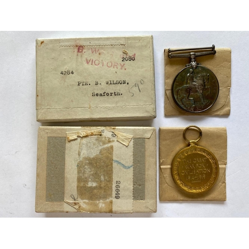 281 - A FIRST WORLD WAR CASUALTY PAIR TO THE SEAFORTH HIGHLANDERS. A Great War Pair comprising War Medal a... 