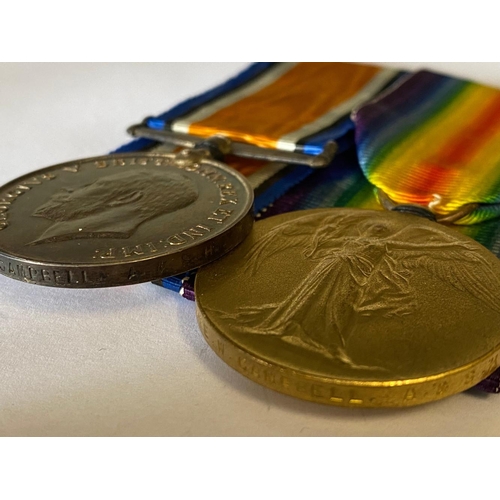 284 - A FIRST WORLD WAR PAIR AND MEMORIAL PLAQUE TO THE ARGYLL AND SUTHERLAND HIGHLANDERS. A Great War Pai... 