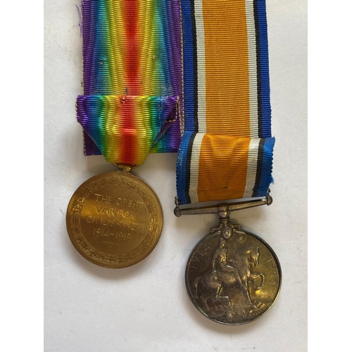 31 - A FIRST WORLD WAR PAIR AND WAR BADGE TO THE SOMERSET LIGHT INFANTRY AND 5TH DORSET REGIMENT. A Great... 