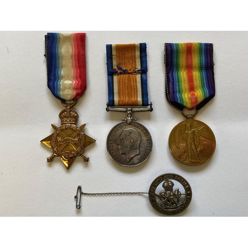 32 - A FIRST WORLD WAR TRIO AND SILVER WAR BADGE TO THE SHROPSHIRE LIGHT INFANTRY. A First World War trio... 