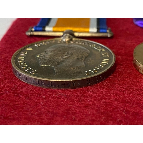 345 - A FIRST WORLD WAR PAIR AND PLAQUE TO THE COLDSTREAM GUARDS. A Great War pair comprising War Medal an... 