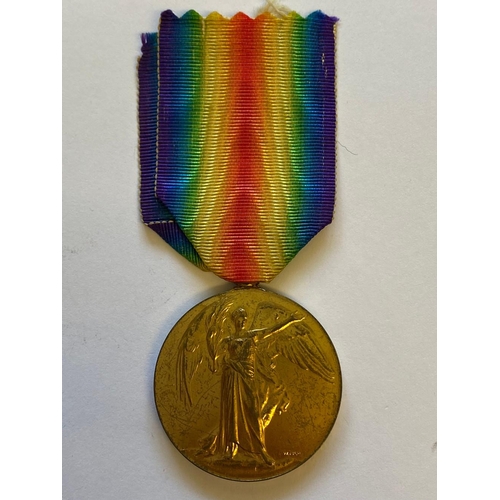 560 - A FIRST WORLD WAR VICTORY MEDAL AND MEMORIAL PLAQUE TO A VC ACTION OF THE COLDSTREAM GUARDS. A Victo... 