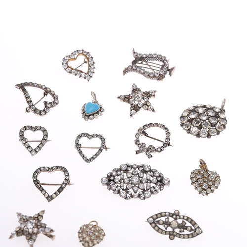 917 - A QUANTITY OF ASSORTED PASTE SET JEWELLERY. mainly brooches and pendants.  **BP 22.5% inc VAT + Lot ... 