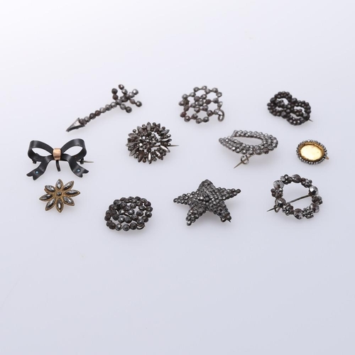 920 - A QUANTITY OF JEWELLERY. including marcasite jewellery and various other items.  **BP 22.5% inc VAT ... 