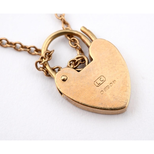 946 - A 9CT GOLD OVAL LINK BRACELET. with padlock claps, each link stamped 375, 19.5cm long, 17.3 grams.  ... 