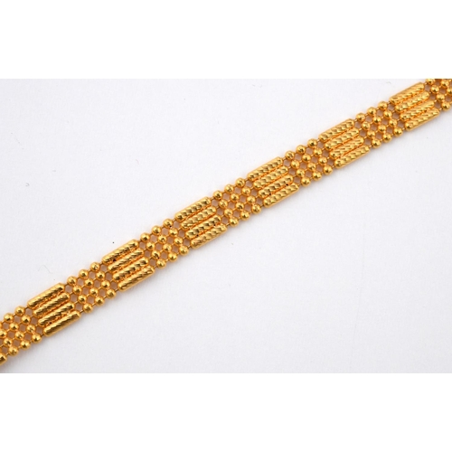 952 - A 22CT GOLD FANCY LINK NECKLACE. 40cm long, 19.5 grams.  **BP 22.5% inc VAT + Lot Fee of £8