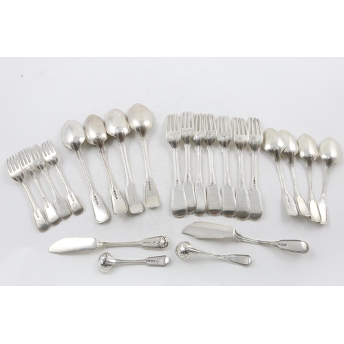 46 - FIDDLE THREAD AND SHELL FLATWARE:-. 7 table forks, 4 table spoons, 4 dessert forks, 4 dessert spoons... 