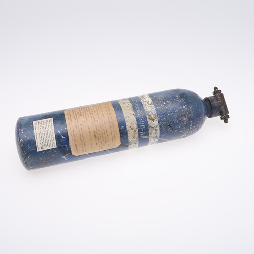 260 - A SECOND WORLD WAR LUFTWAFFE OXYGEN BOTTLE FROM A HEINKEL III. A Luftwaffe Oxygen bottle with variou... 