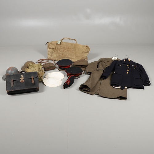 274 - A COLLECTION OF SECOND WORLD WAR ROYAL MARINES UNIFORM. A collection of uniform belonging to Major N... 