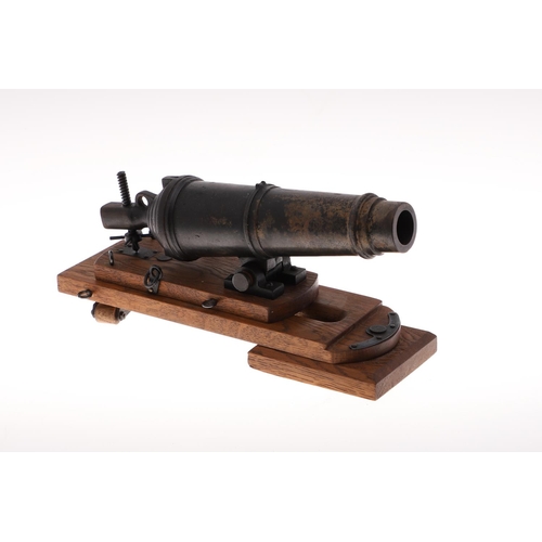 35 - A MODEL OF A NINETEENTH CENTURY 68 POUNDER CARRONADE FROM HMS VICTORY'S FOC'SLE. A finely made model... 