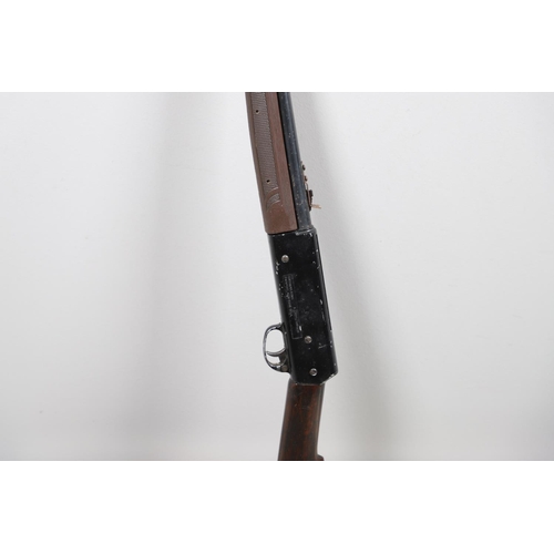 39 - A CROSSMAN 2200 MAGNUM AIR RIFLE. A Crossman 2200 Magnum model 2200 .22 pneumatic air rifle by Cross... 