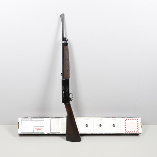 39 - A CROSSMAN 2200 MAGNUM AIR RIFLE. A Crossman 2200 Magnum model 2200 .22 pneumatic air rifle by Cross... 