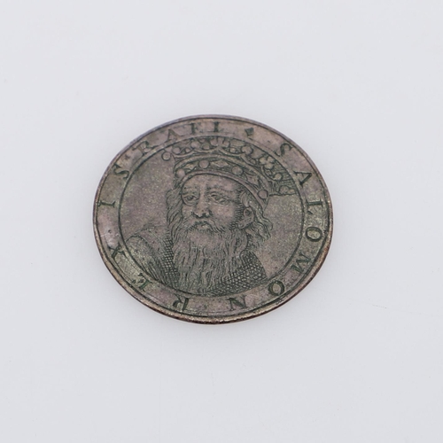 469 - A SMALL SILVER DE PASSE COUNTER, MID 17TH CENTURY. A De Passe style silver token 'D E L D.B. Francis... 