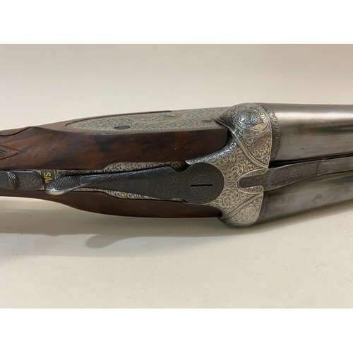 47 - A HOLLAND AND HOLLAND 12 BORE DOUBLE BARREL SHOTGUN. A fine Holland and Holland 12 Bore double barre... 