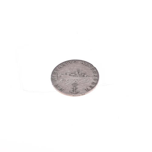 471 - A SILVER COMMEMORATIVE MEDAL: HMS ALVSNABBEN. A silver medal, Obverse the mine layer above crowned a... 