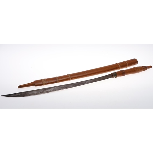 76 - A 20TH CENTURY DHA TYPE SWORD AND SCABBARD. With a 53cm curved blade with pointed tip and sharpened ... 