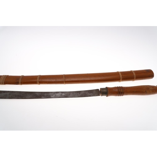 76 - A 20TH CENTURY DHA TYPE SWORD AND SCABBARD. With a 53cm curved blade with pointed tip and sharpened ... 