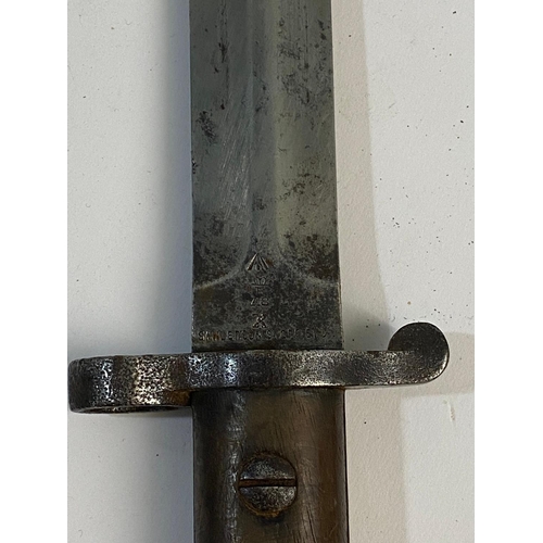 85 - A LEE METFORD MARK 3 BAYONET AND SCABBARD. A Lee Metford Mk.III Bayonet, with a 30.5cm double sided ... 