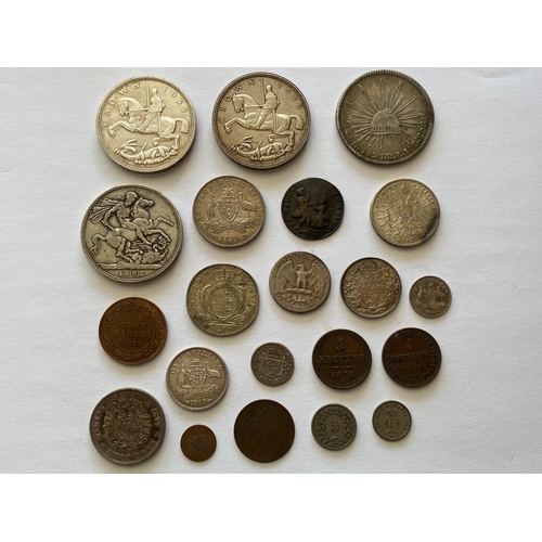 586 - TWO GEORGE V 'ROCKING HORSE' CROWNS AND A SMALL COLLECTION OF WORLD COINS. Crowns for 1892, 1935, wi... 