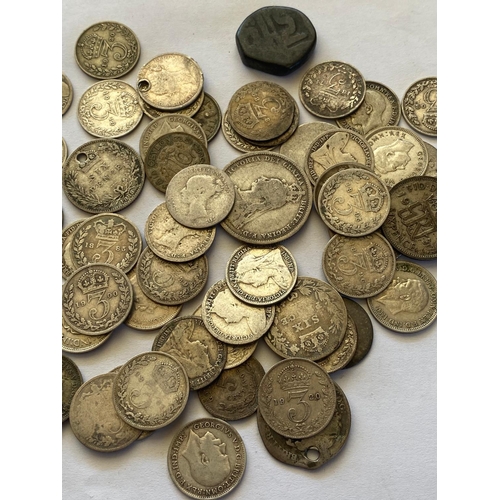 624 - A COLLECTION OF VICTORIAN AND LATER SMALL SILVER. A collection of 3d and 6d coins, Queen Victoria an... 