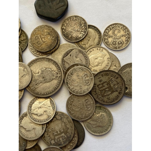 624 - A COLLECTION OF VICTORIAN AND LATER SMALL SILVER. A collection of 3d and 6d coins, Queen Victoria an... 