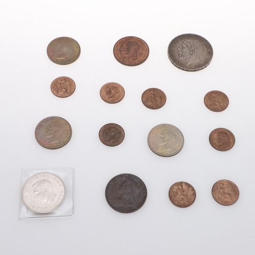 640 - A SMALL COLLECTION OF GEORGE V AND GEORGE VI COINS. A small collection of coins comprising a George ... 