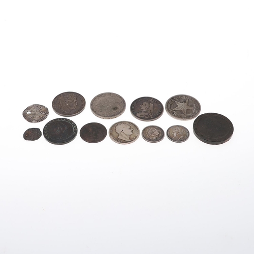 641 - A SMALL COLLECTION OF SILVER AND COPPER TO INCLUDE A HAMMERED SHILLING. A small collection of coins ... 