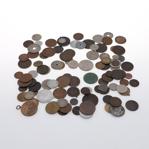 646 - A COLLECTION OF WORLD AND GB COINS. A mixed collection of World coins to include coins from India, S... 