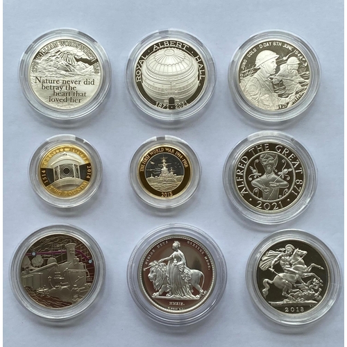 702 - A COLLECTION OF ROYAL MINT COMMEMORATIVE SILVER PROOF £5.00 COINS AND £2.00 COINS. Royal Mint issues... 