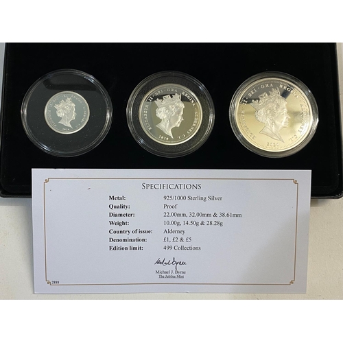 710 - A COLLECTION OF JUBILEE MINT GOLD AND SILVER PROOF COIN SETS. A collection of cased Jubilee Mint pre... 