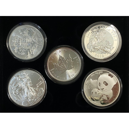 710 - A COLLECTION OF JUBILEE MINT GOLD AND SILVER PROOF COIN SETS. A collection of cased Jubilee Mint pre... 