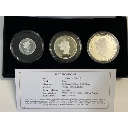 710 - A COLLECTION OF JUBILEE MINT GOLD AND SILVER PROOF COIN SETS. A collection of cased Jubilee Mint pre... 