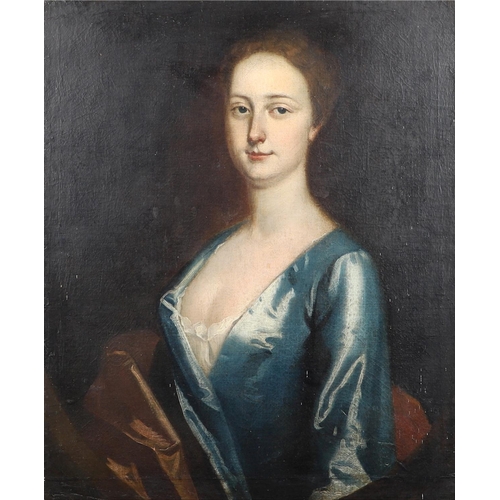 517 - JONATHAN RICHARDSON (1667-1745). Follower of. PORTRAIT OF A LADY. Long quarter length, wearing a blu... 