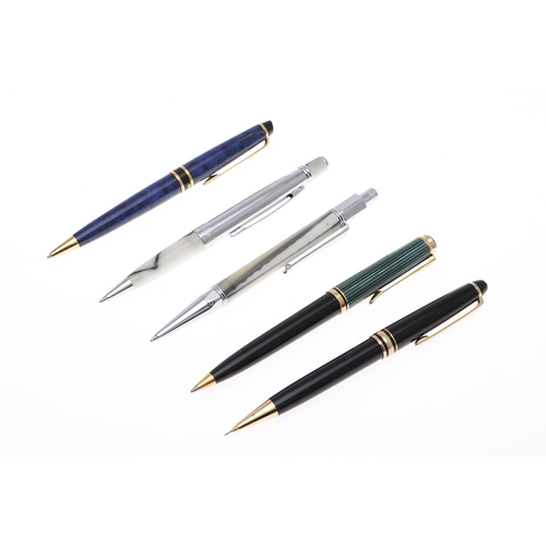 629 - FOUNTAIN PENS & BALLPOINT PENS INCLUDING MONT BLANC & DUPONT. A mixed group including a Dunhill 750 ... 