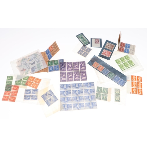 656 - GREAT BRITAIN STAMP COLLECTION. Including a Windsor album with 19thc and 20thc used and mint stamps,... 