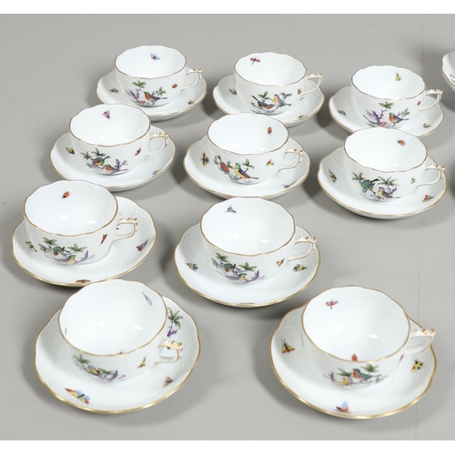 802 - HEREND TEA SERVICE - ROTHSCHILD BIRD. A Herend service in the Rothschild Bird design, each piece pai... 