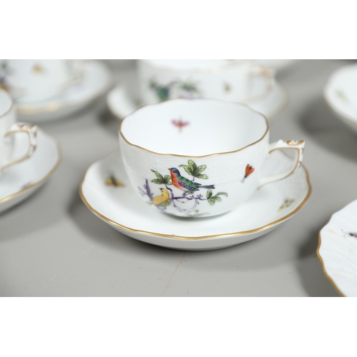 802 - HEREND TEA SERVICE - ROTHSCHILD BIRD. A Herend service in the Rothschild Bird design, each piece pai... 