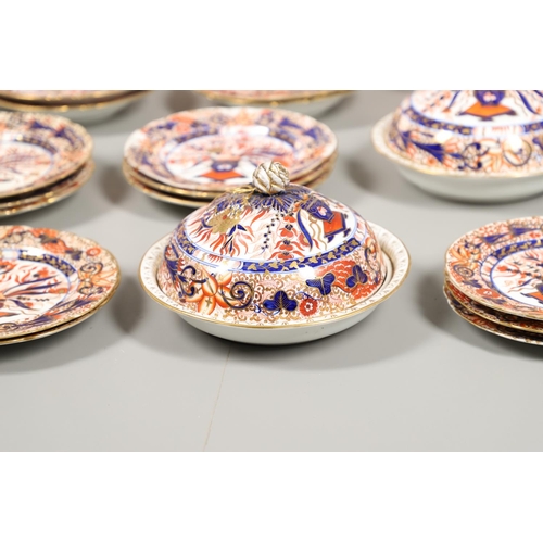 818 - LARGE 19THC PART DINNER SERVICE - POSSIBLY DERBY. A large service possibly by Derby, each painted in... 