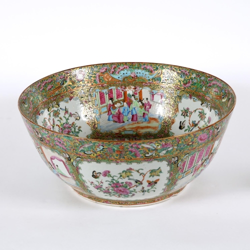 830 - LARGE 19THC CHINESE CANTONESE BOWL & WOODEN STAND. A large 19thc Chinese Cantonese bowl, the interio... 