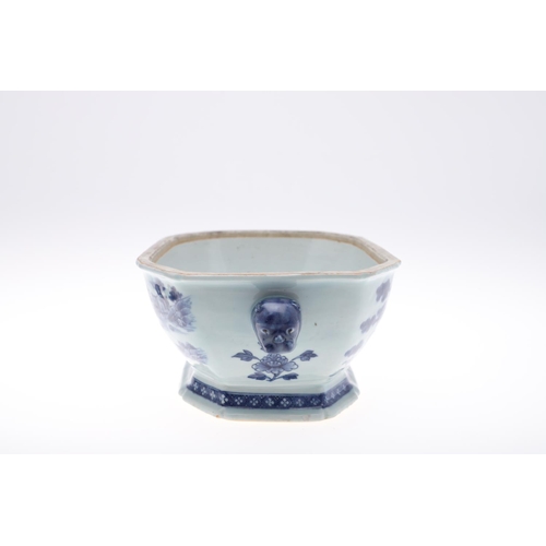 837 - 18THC CHINESE BLUE & WHITE PORCELAIN TUREEN, COVER & MATCHING DISH. Qianlong period (1736-1795), the... 